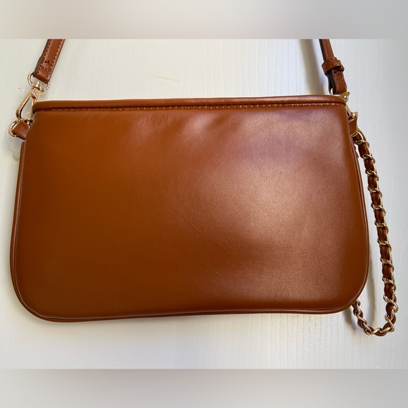 Ellen Tracy Crossbody bag - Chevron Quilted Collection with detachable strap - Picture 2 of 14